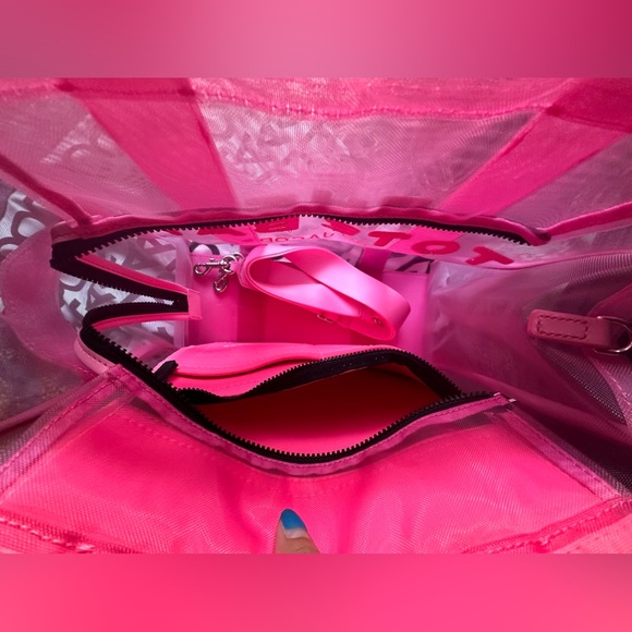The Tote Bag- Mesh Pink - Picture 2 of 3